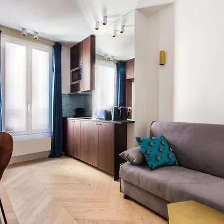 In The Heart Of Nation Charonne Apartment