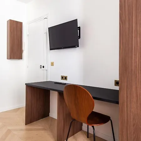 In The Heart Of Nation Charonne Apartment